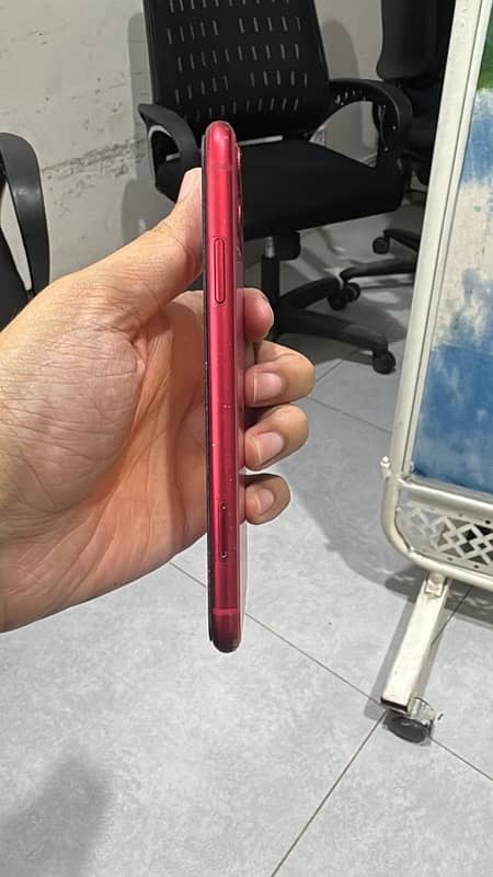 iphone 11 red  color 2