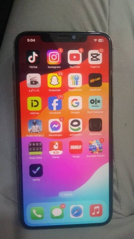 I phone xsmax back chg battery health 76      64gb pta am 0