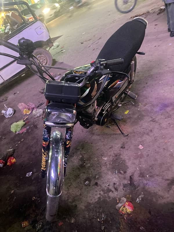 Honda cg 125 2014 model ha 16 ka number lga huwa ha 5