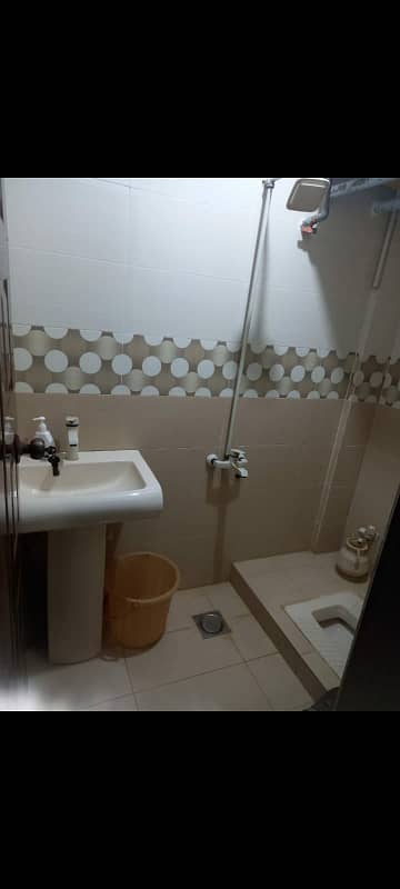 3 BED DD FLAT FOR SALE IN GULSHAN E IQBAL BLOCK 13D2 5