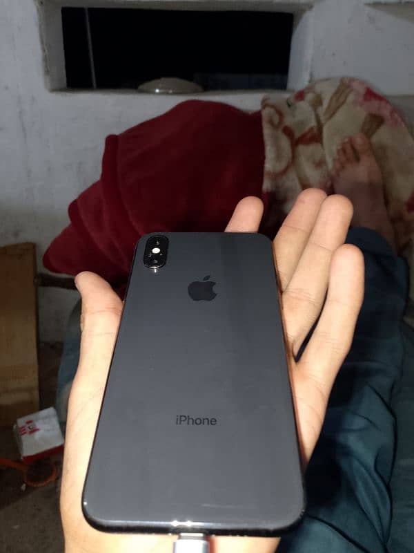 I phone xs 64gb Non PTA 1