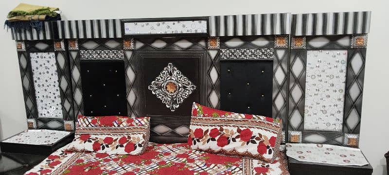 New Condition complete Furniture Bed set dresing,3dor Almari,5str sofa 0