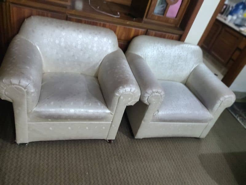 used sofa set 0