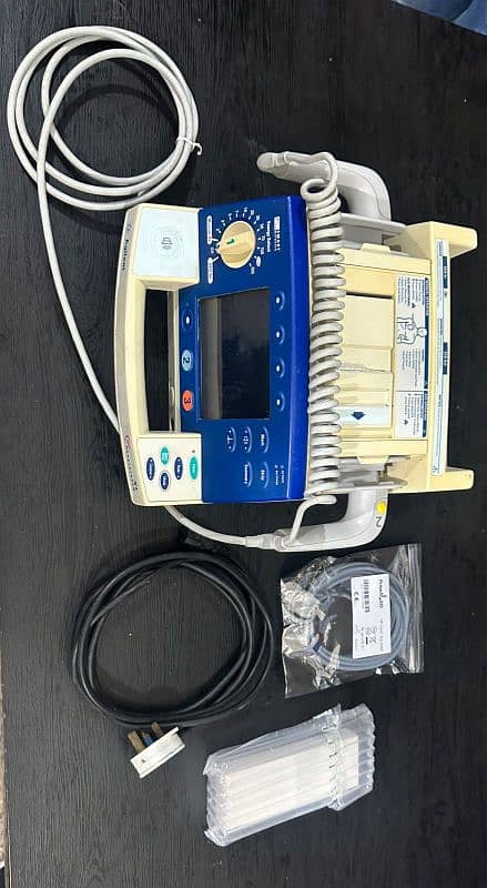 Cautery Machines - Defibrillator - Nihon kohden Patient monitor 9