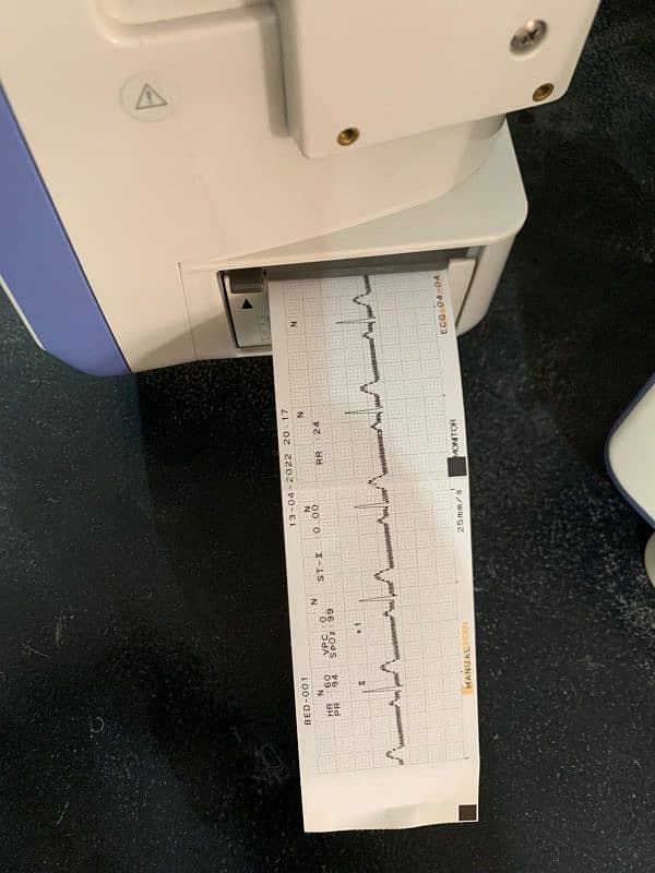 Cautery Machines - Defibrillator - Nihon kohden Patient monitor 12