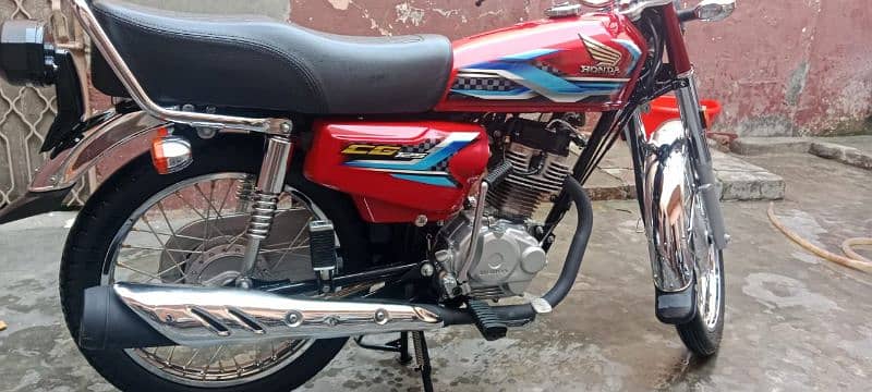 Honda cg125 , first owner , urgent sale. 4