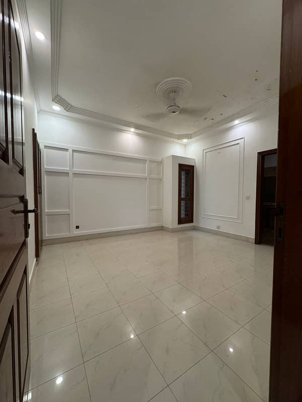 defence 600 yards bungalow for rent with basement famous architect designed line water 12