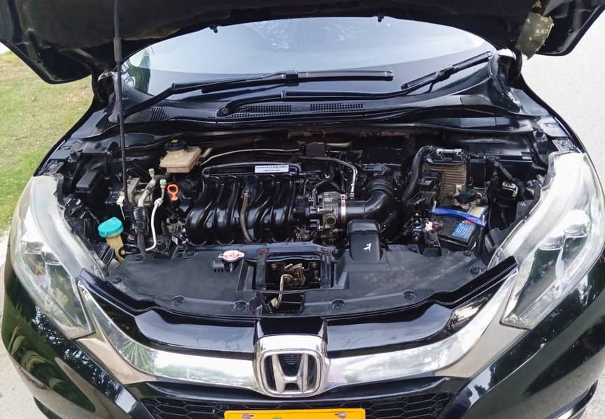 Honda Vezel 2014 fully genuine 1st owner 9