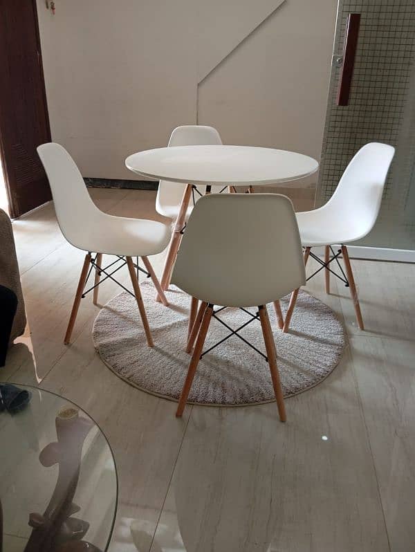 Chair with Table (Imported) 0