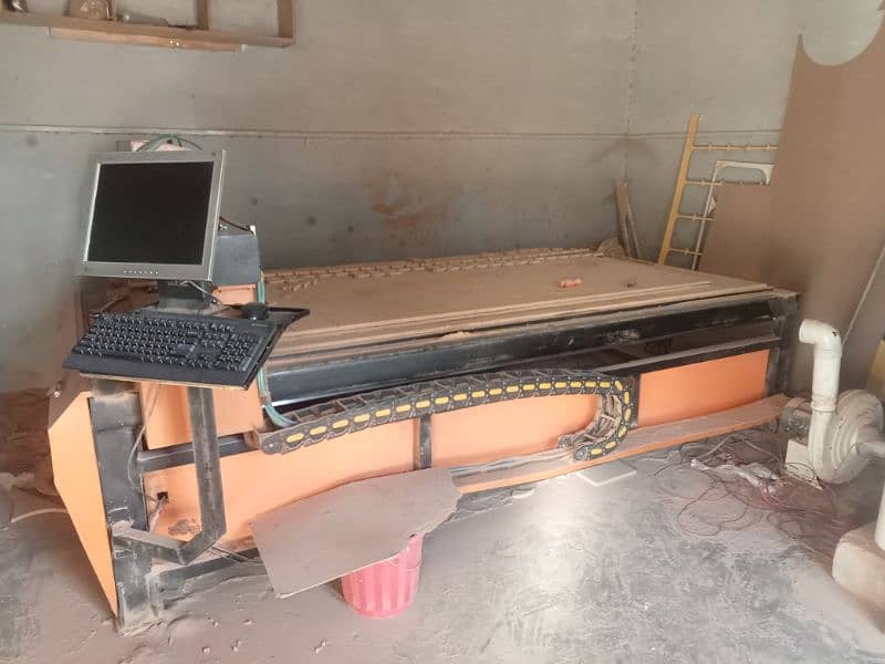 CNC ROUTER CUTTING MACHINE 0