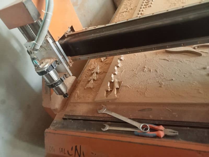 CNC ROUTER CUTTING MACHINE 1