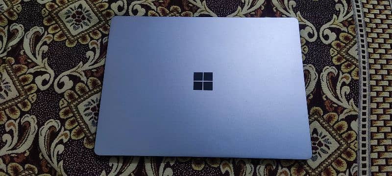 Microsoft laptop 0