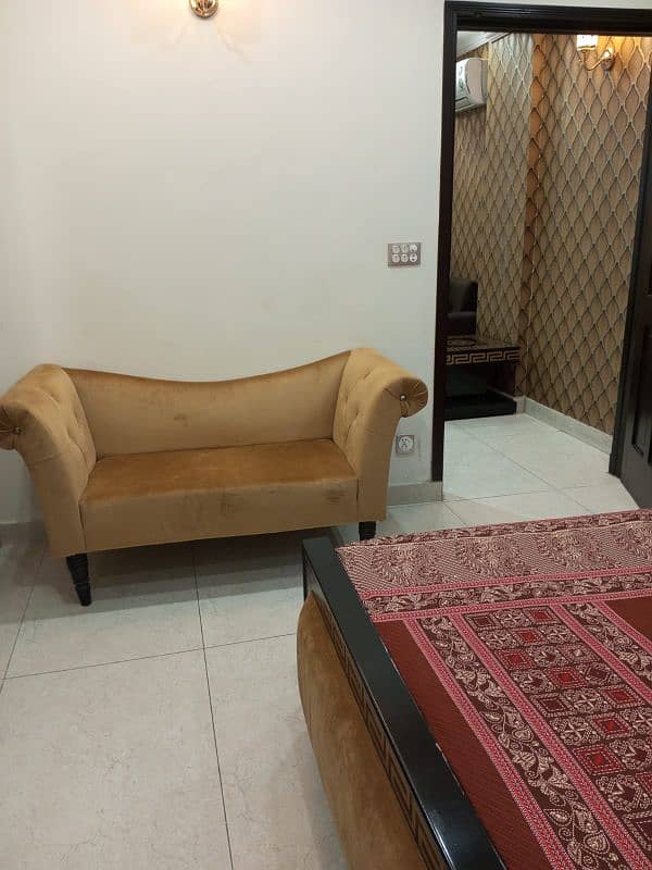 Furnished 1 Bed Flat For Rent in Bahria Town Lahore 4