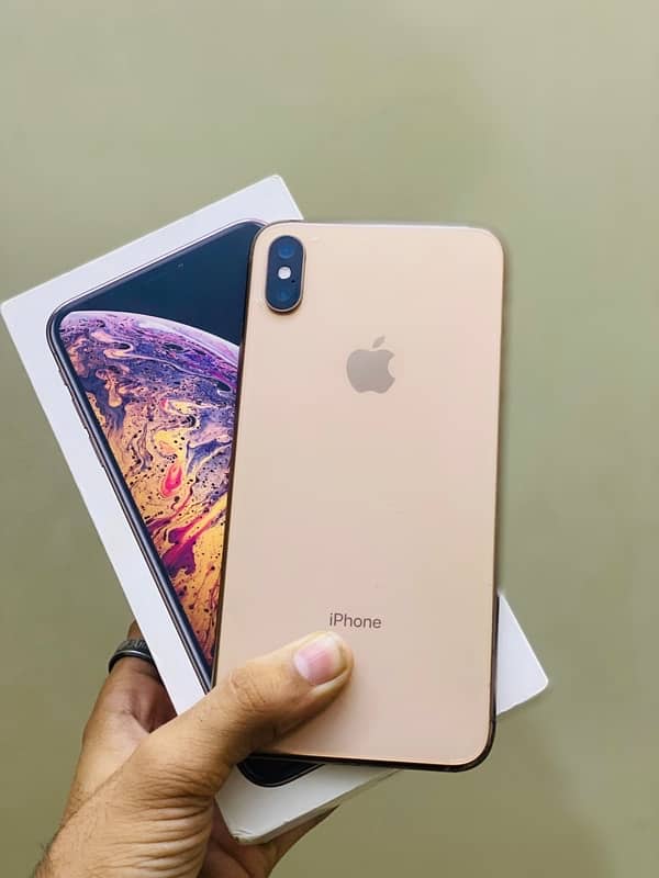 IPhone XS Max (64GB) with Box 0