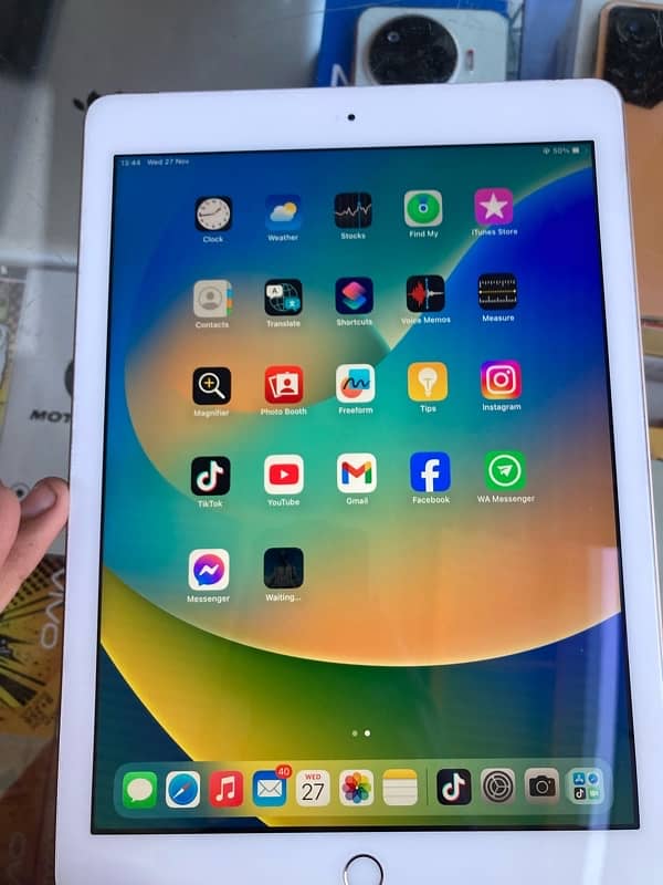 iPad 5 generation   128Gb 1