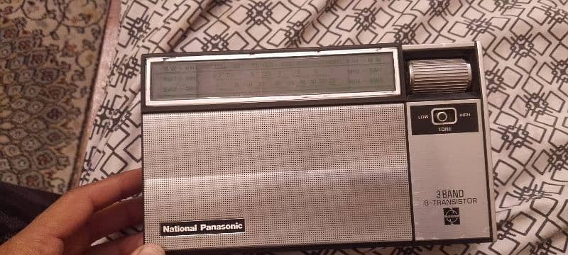 national Panasonic 3 band 8 transistor 1