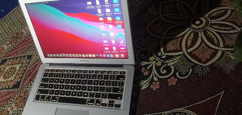 Macbook Air 2015 (10/10) condition 2