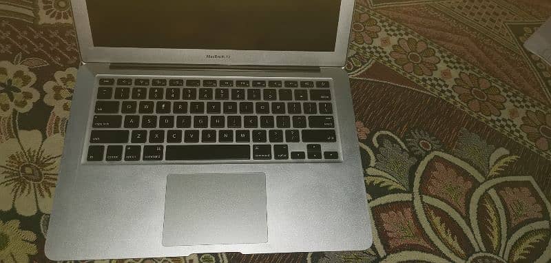 Macbook Air 2015 (10/10) condition 5