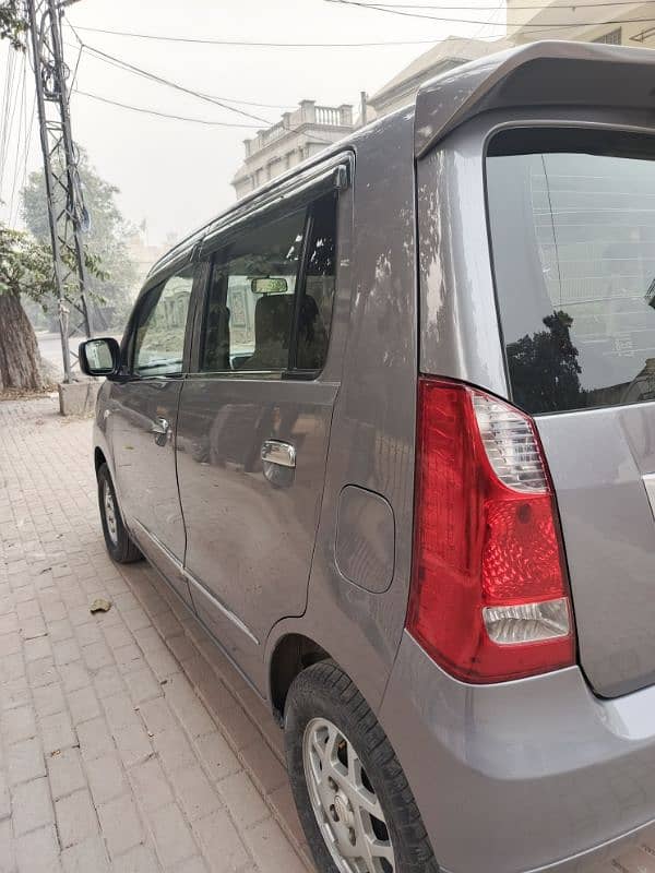 Suzuki Wagon R 2018 3