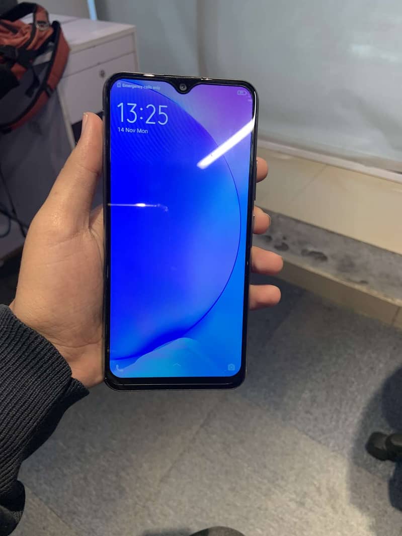 Vivo Y17 (8/256) GB 1