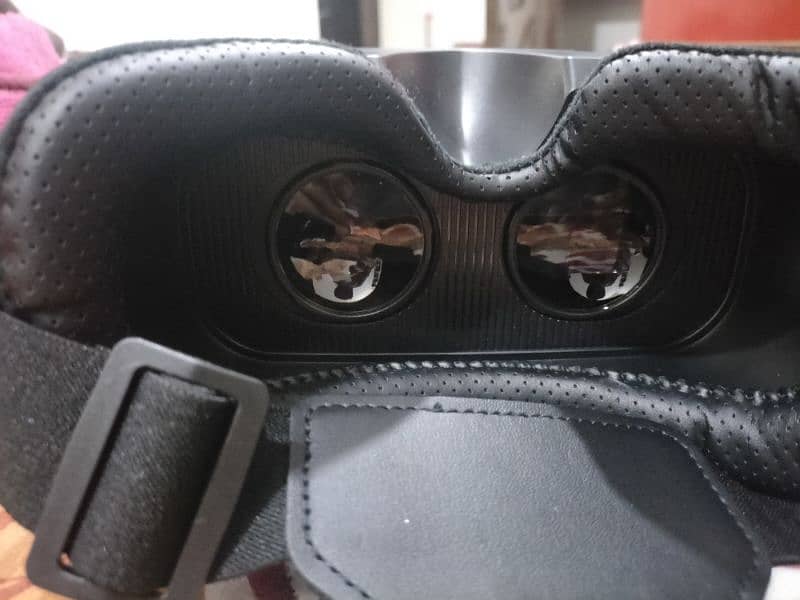 vr gllasses for sale with remote 0