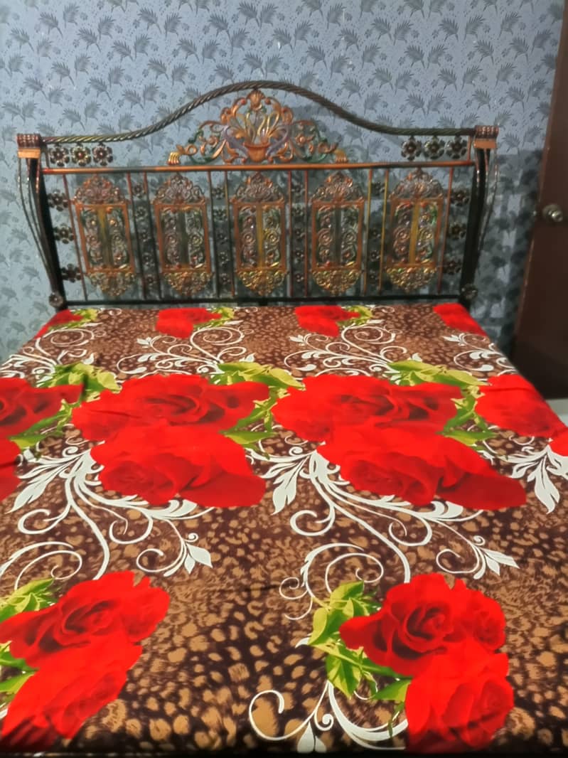 King Size Iron Bed With Mattress 1