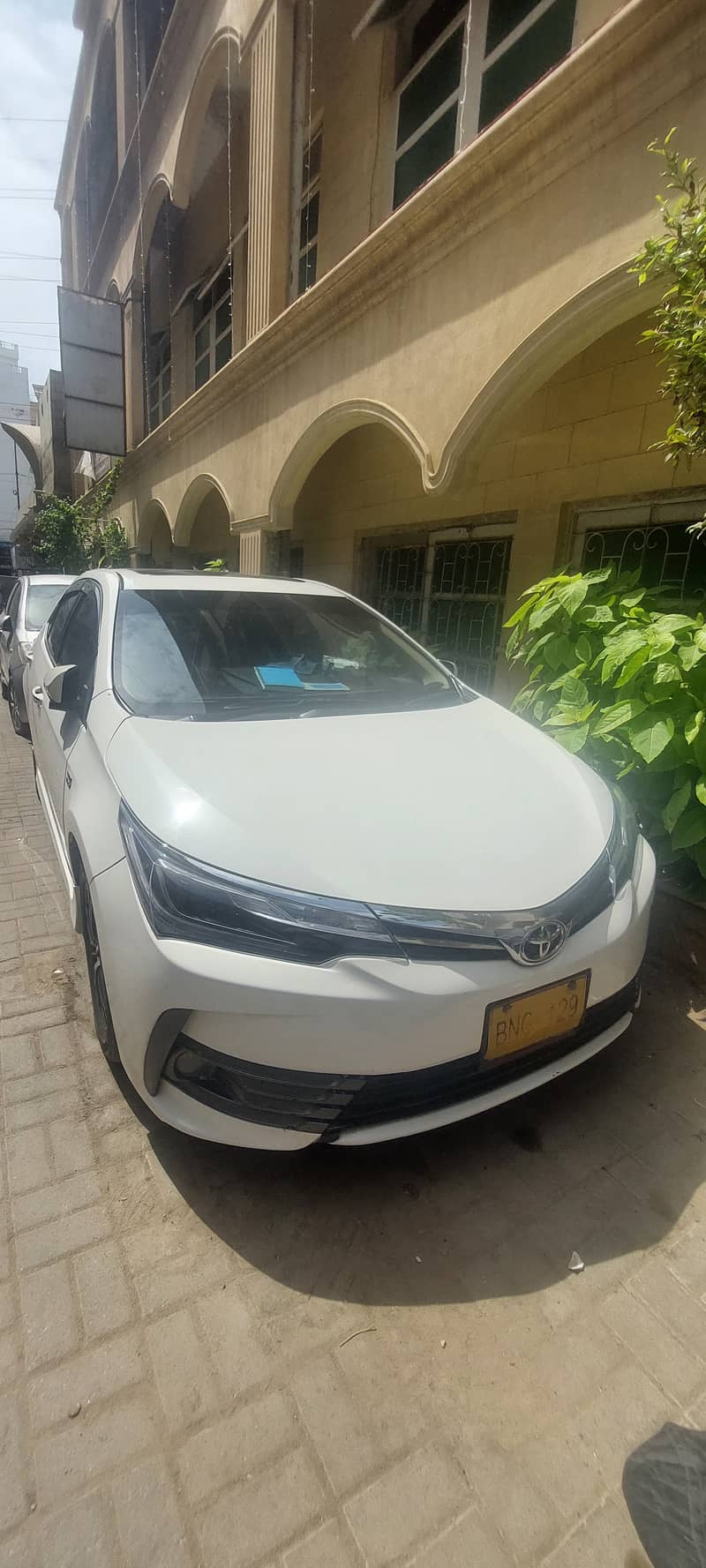 Toyota Altis Grande 2018 4