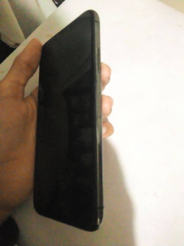 iphone X 8/10 condition 2