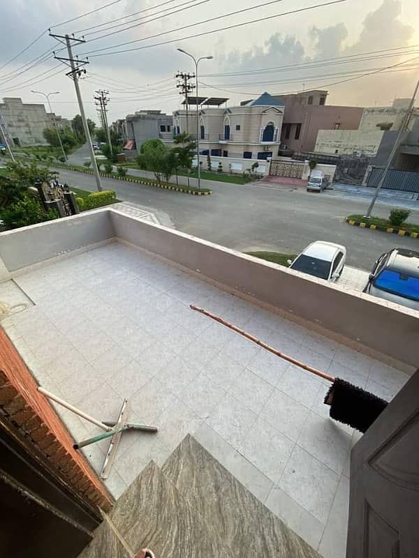 8.25 Marla Corner House For Sale In Paragon City Lahore 1