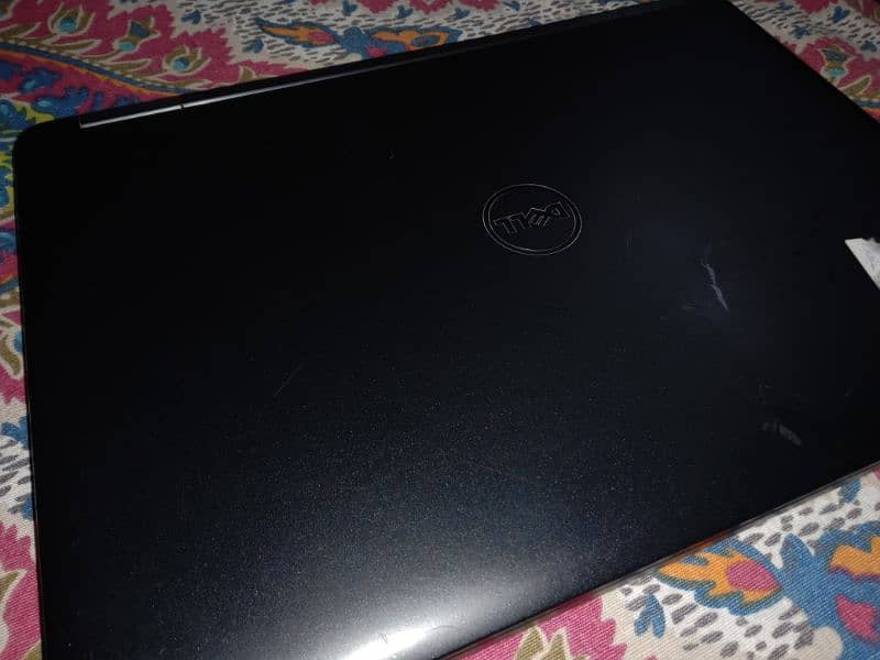 Dell Latitude E5440 0