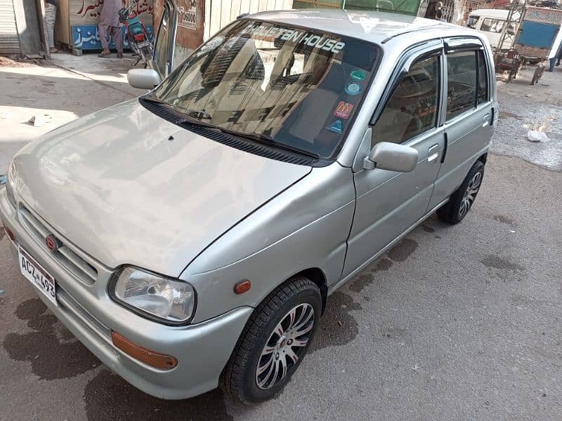 Daihatsu Cuore 2000 4