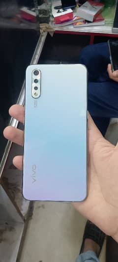 vivo S1