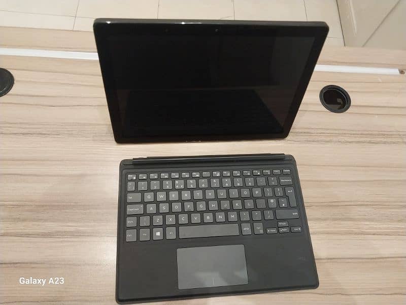 Dell 2 in 1 touch secreen 1