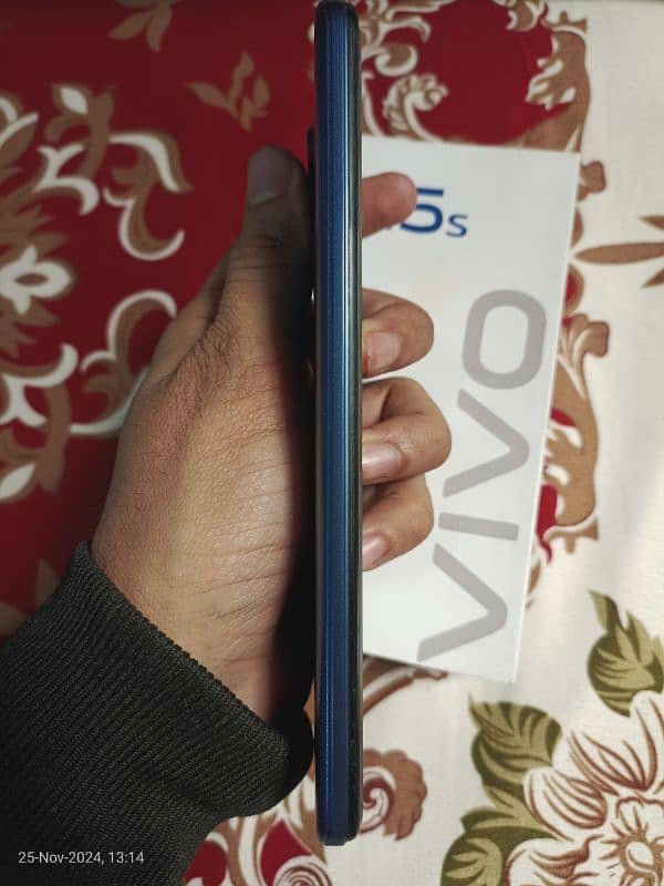 vivo y15s 6