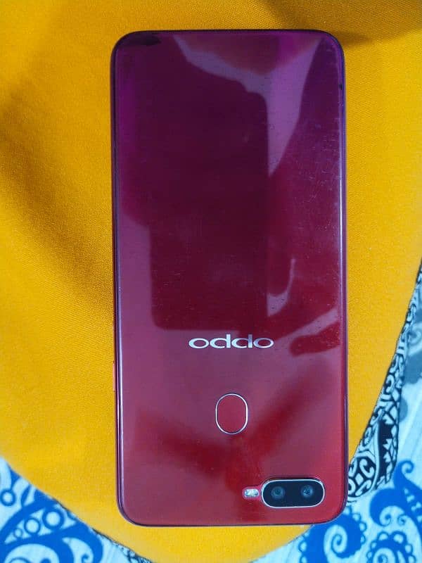 oppo F 9 with original box  original charger Jo box me ata hai 2