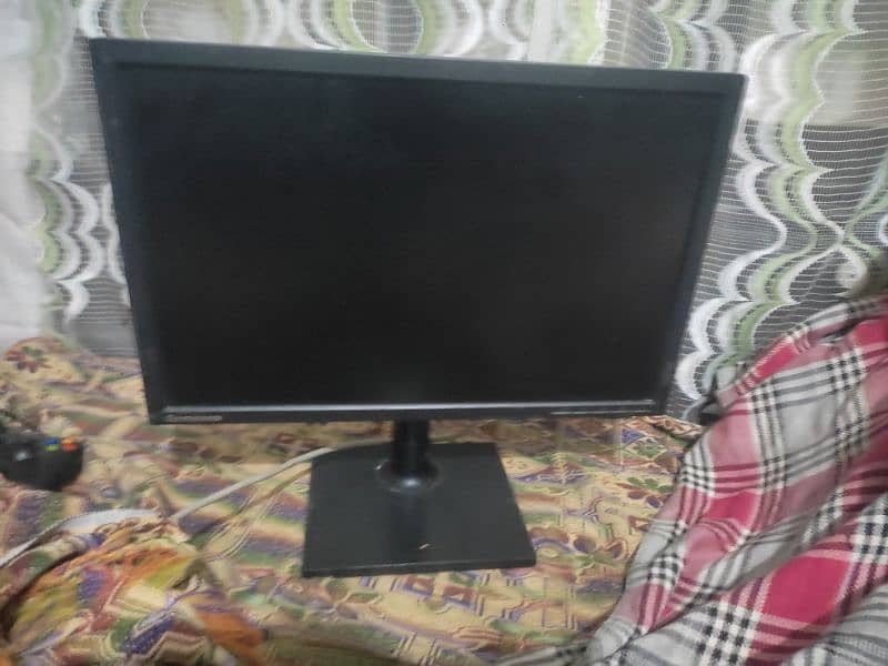 Lenovo 22 inch adjustable LCD monitor 0