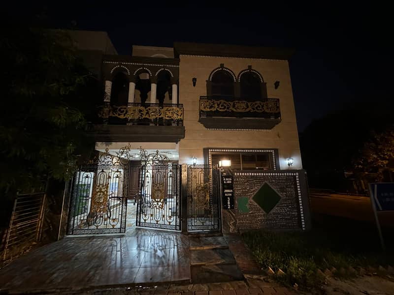 5 Marla Spanish Style Brand New Corner House for Sale in Bahria Town Lahore, Jinnah block 1