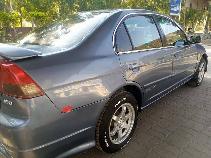 Honda Civic EXi 2004 1