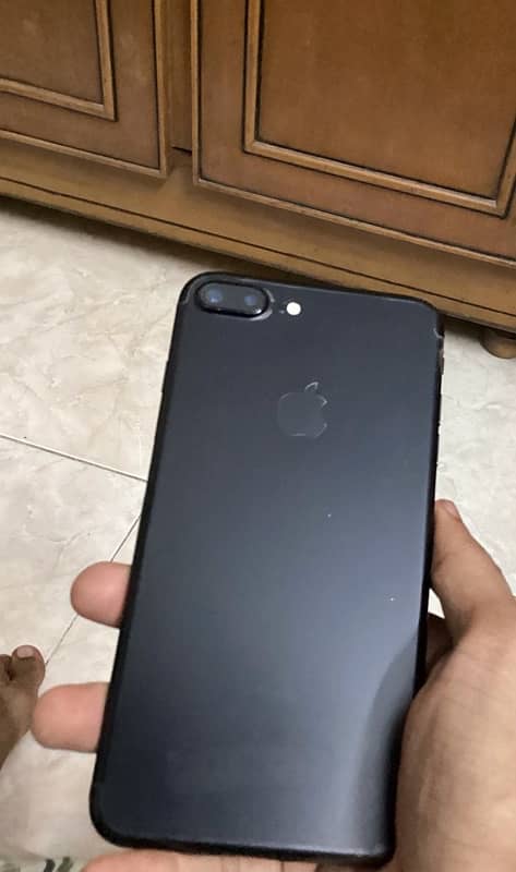 I PHONE 7 Plus 5