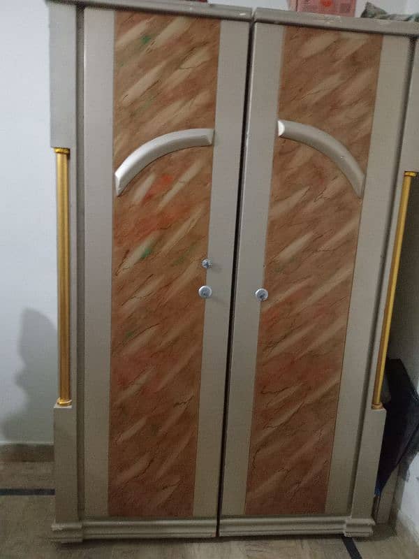 2 door cupboard 0