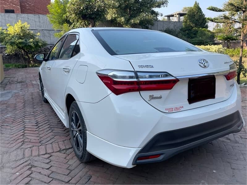 Toyota Corolla Altis 2022 4