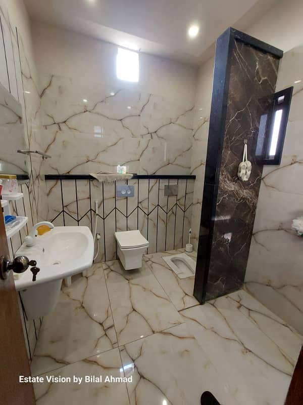 7 Marla dairdh story moqa pr jaga 9 Marla house for sale in khayban 2 4