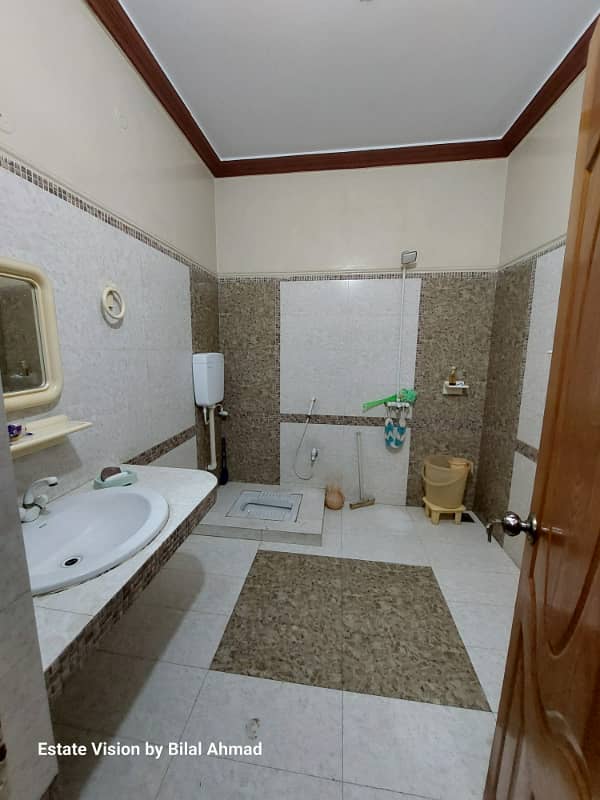 7 Marla dairdh story moqa pr jaga 9 Marla house for sale in khayban 2 6