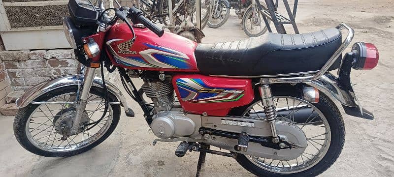 Honda 125 ,  2022 model. 10/10 condition. 2