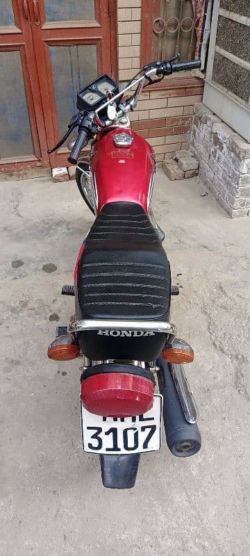 Honda 125 ,  2022 model. 10/10 condition. 8