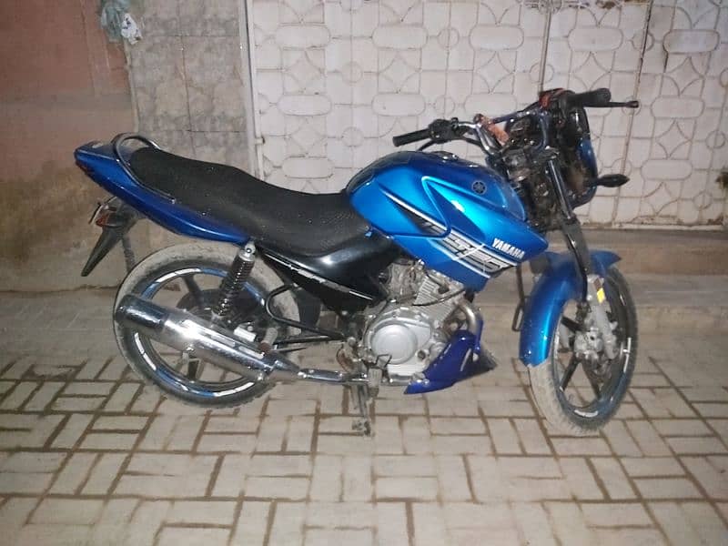 Yamaha YBR 8