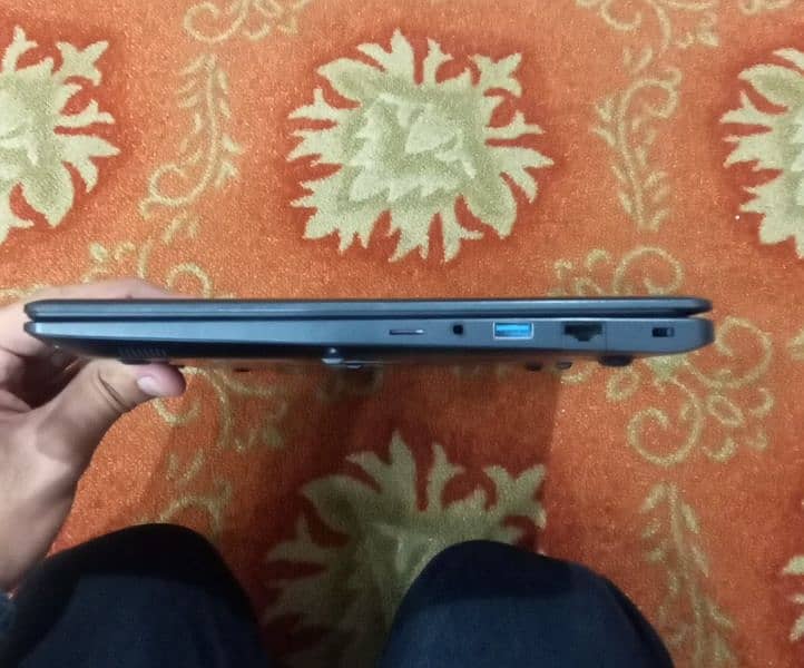 Toshiba Dynabook C-40 5