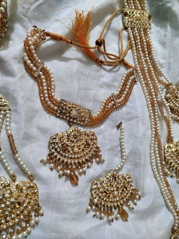 Golden Elegance wedding jewelry set 2