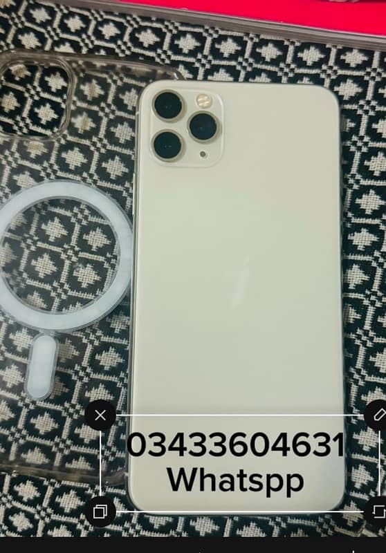 iPhone 11promax  factory unlock 10/10 6