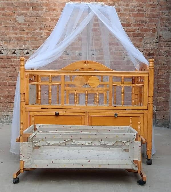 IMPORTED WOODEN BABY COT 0